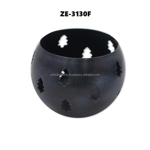 เชิงเทียนเงินทำมือสำหรับโคมไฟเทียนขัดเงาอย่างหรูหราสำหรับใช้ภายในและภายนอกอาคาร ชุดสุดหรูลดราคา ผลิตโดย Zahid Exports - Product Image 3