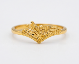 DIVYORO Bague classique texturée en or plaqué 22 carats pour femme, pour usage religieux et quotidien, origine Orissa - Product Image 1
