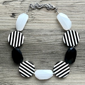 Collier statement en résine fait main, perles géométriques rayées noir et blanc, bijoux fantaisie pour femme, double rangée de perles en résine - Product Image 4