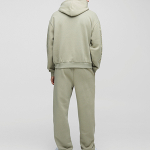 Conjunto de Sudadera con Capucha y Pantalones Deportivos de Felpa Gruesa con Logotipo Personalizado, Estilo Urbano, Transpirable, para Invierno - Product Image 4