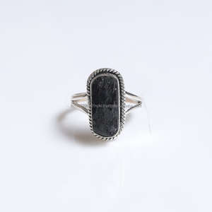 Bague classique en argent sterling 925 plaqué rhodium avec tourmaline noire véritable, faite à la main, cadeau de mariage pour elle - Product Image 1