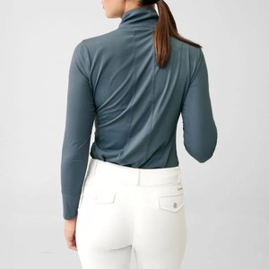 Chemise de compétition équestre de haute qualité, extensible dans 4 directions, en tissu technique doux au toucher, idéale pour la compétition et les spectacles. - Product Image 2