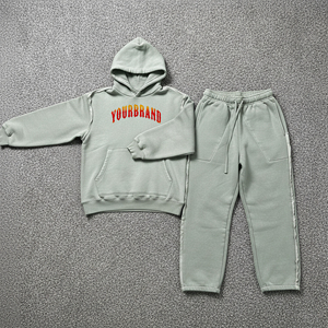 Conjunto de Sudadera con Capucha y Pantalones Deportivos Gris Claro para Hombre con Logotipo Estampado en la Parte Delantera, Ropa Casual de Invierno, Material 100% Algodón French Terry - Product Image 1