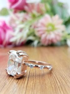 Anillo de Compromiso y Boda D'VINS JEWELS con Forma de Esmeralda, Corte Brillante, Cultivado en Laboratorio, Color D, Blanco, Plateado, Chapado en Oro - Product Image 3