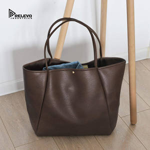 Bolso de Hombro de Cuero Vacuno de Primera Calidad, Elegante y Estructurado, para Mujeres de Oficina - Product Image 3