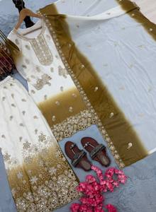 Ensemble Kurti et Palazzo Évasé en Georgette Blanc et Vert Olive, Tenue de Fête, Robe Ethnique Fantaisie Lourde pour Femme, Spécial Soirée - Product Image 3