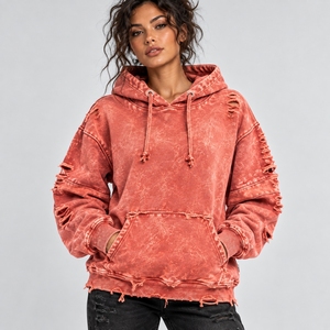 Sweats à capuche tendance pour femmes, effet usé, conçus avec des matériaux de qualité, pour un style streetwear moderne et décontracté. - Product Image 1