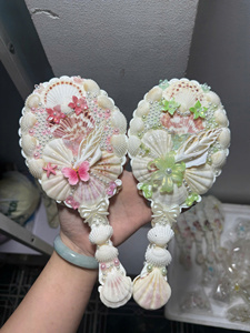 กระจกมือถือเปลือกหอยเวียดนาม งานฝีมือเปลือกหอยธรรมชาติพร้อมกระจกแก้ว สำหรับแต่งหน้า ชุดของขวัญแต่งหน้า ของตกแต่งงานแต่งงาน และร้านค้าปลีก - Product Image 2