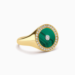 Bague de fiançailles de luxe Krishnavii KR 197 en or jaune 18 carats avec malachite et diamants, certifiée IGI - Product Image 1