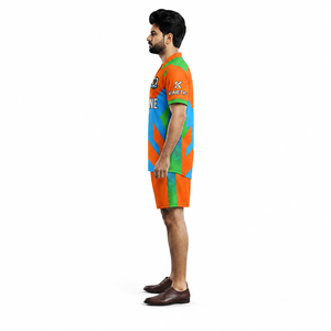 Maßgeschneidertes Retro 1990er Herren-Fußballtrikot - Recyceltes Polyester V-Ausschnitt Übergroße Weite Passform OEM Sialkot - Product Image 3