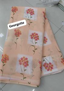 Tissu Georgette Imprimé Numérique Luxueux et de Qualité Supérieure, Motifs Floraux Multicolores Exquis et Artistiques Contemporains - Product Image 3