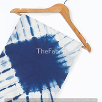 Tissu en coton bio tie-dye imprimé à la main blanc ou bleu, idéal pour les robes et les vêtements occidentaux