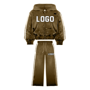 Conjunto de chándal para hombre de peso pesado, transpirable, con lavado ácido personalizado, efecto desgastado, bordado, con sudadera con capucha de corte acampanado sin rematar y pantalones de chándal con pedrería, tallas grandes - Product Image 1