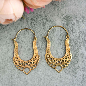 Pendientes de Aro en Forma de Luna Creciente Hechos a Mano en Oro, con Diseño Intrincado, Estilo Tribal Boho, Joyería de Moda - Product Image 4