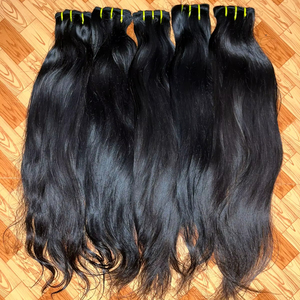 Cheveux Indiens de Qualité Supérieure Remy Vierge Ondulés Naturels avec Closure HD Blonde 613 Dentelle Transparente Sans Chute Sans Poux Lisses et Soyeux - Product Image 1