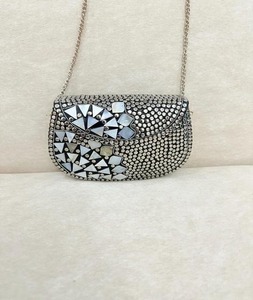 Metal Beaded Ladies <b>Clutch</b> Handbag in Attractive <b>Silver</b> Color & Modern & Solid Design From Metal Crafts - Product Image 4