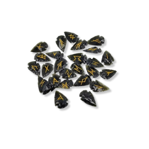 Ensemble de runes en obsidienne noire en forme de pointe de flèche, magnifique outil spirituel sculpté à la main en pierre précieuse Futhark, cadeau - Product Image 1