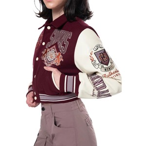 Veste en cuir brodée de style universitaire pour femmes, avec patch en chenille, service d'échantillons OEM/ODM disponible, collection premium - Product Image 4