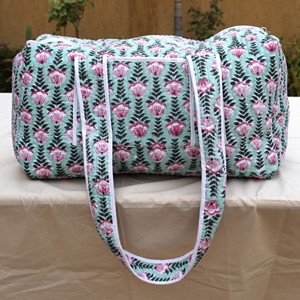 Grand sac de voyage matelassé jaune vintage, utilisations multiples, unisexe, fait main, tendance, coton doux, haute qualité, personnalisable - Product Image 1