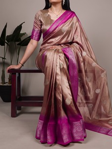 Sari para Mujer, Ropa Tradicional India, Diseño Elegante y Drapeado, Tela Suave y Ligera, Prenda Étnica Hermosa para Bodas - Product Image 1