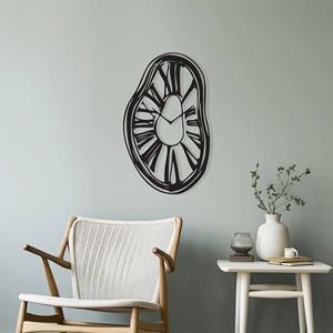 Horloge murale noire de style antique pour cuisine, chambre, bureau et école, ajoute un attrait décoratif classique et intemporel à la décoration murale, en provenance d'Inde. - Product Image 4