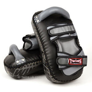 Professional Training Kick Pads for Martial Arts Striking Practice Durable Lightweight <b>Protective</b> Gear for Coaches and Athletes - Product Image 2