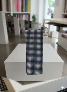 Tela de Popelina de Algodón Peinado, Ligera, Transpirable, Ecológica, Orgánica, Estampada en Color Negro, para Prendas de Niñas - Product Image 2