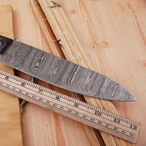 Couteau de chef de cuisine en acier Damas artisanal de qualité supérieure avec manche en bois élégant pour applications culinaires professionnelles - Product Image 4