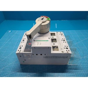 Disjoncteur à boîtier moulé Moeller NZM 10-600N-NA, utilisé comme pièce détachée pour équipement semi-conducteur d'époque - Product Image 2