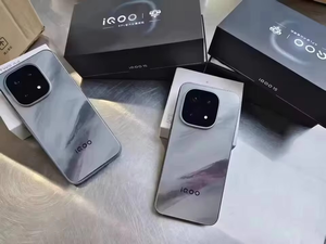 สมาร์ทโฟน Vl VO IQ0O 15 5G LTPO พร้อมหน่วยความจำ 12/256GB Snapdragon 8 Elite G5 แบตเตอรี่ 7000mAh ซีพียูแบบ Octa Core รองรับเครือข่ายเซลลูลาร์ LTE ระบบปฏิบัติการภาษาอังกฤษ - Product Image 2