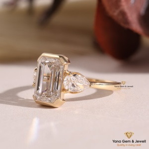 แหวนแต่งงานทองคำแท้ 14K ทรงเหลี่ยมมรกต ประดับเพชร CVD แล็บโกรว์ สี D ความใส VVS2 น้ำหนัก 3.00 กะรัต รับรองโดย IGI - Product Image 3