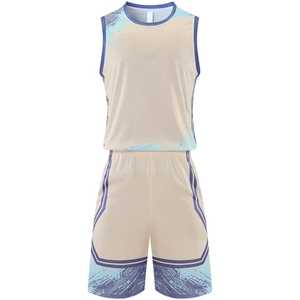 Uniforme de baloncesto hecho en Pakistán, camiseta de equipo y pantalones cortos sublimados, uniforme de baloncesto de color personalizado con precio bajo en línea. - Product Image 1