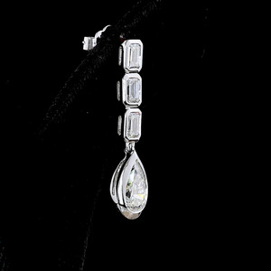 ต่างหูเพชรทรงหยดน้ำและทรงลูกแพร์เจียระไนแบบ Emerald Cut เพชรเพาะเลี้ยงในห้องปฏิบัติการ ทอง 10K 14K 18K เงิน 925 935 หรูหรา ทันสมัย ของขวัญสำหรับงานหมั้น - Product Image 4