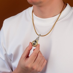 Pendentif Homme Hip Hop Style Unilatéral avec Grappe de Zircons Brillants Effet Glacé, en Cuivre Plaqué Or 18K, ZIRCON, Personnalisation Logo - Product Image 5