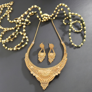 Vente en gros 14K 18K 24K plaqué or formant des colliers, colliers de mode, bijoux traditionnels, colliers courts en laiton rempli d'or. - Product Image 5