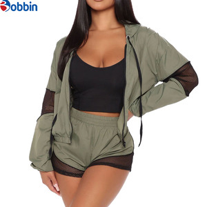 Conjunto corto cortavientos para mujer, nuevo conjunto cortavientos de nailon personalizado a la moda con cremallera y malla para mujer, elástico e impermeable. - Product Image 3