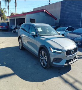 Volvo XC60 d'occasion 2022 - Product Image 4