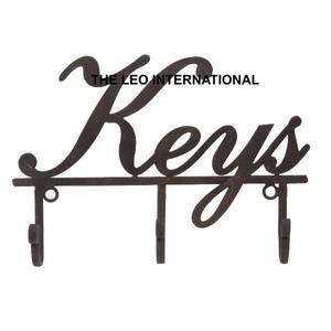 Porte-manteau mural personnalisé en fer noir avec trois crochets pour hôtel - Product Image 1