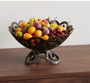 Cuenco Decorativo de Metal Hecho a Mano de Primera Calidad, Diseño Tallado Vintage, Base para Decoración del Hogar, Elegante Centro de Mesa - Product Image 6