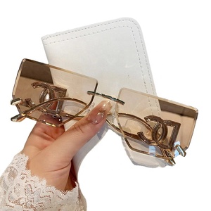 <span class=keywords><strong>Occhiali</strong></span> <span class=keywords><strong>da</strong></span> <span class=keywords><strong>Sole</strong></span> UV400 per Donne, Certificati ISO9001, Ideali per l'Estate, Protezione Solare e Oculare per Alte Temperature - Product Image 1