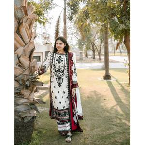 Hermoso Conjunto de Fiesta con Top y Pantalón con Dupatta, Talla XL, para una Elegancia Sofisticada - Product Image 3