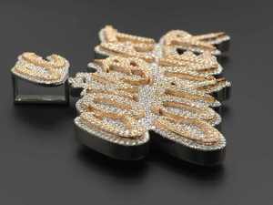 Colgante de Plata S925 Personalizado de Alta Calidad con Letra de Moissanita VVS, Elegante Joyería Fina Estilo Hiphop - Product Image 3