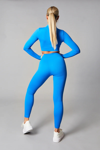 Servicio OEM de Ropa de Gimnasio: Conjunto Deportivo de Compresión para Mujer, Top Corto de Manga Larga con Media Cremallera y Leggings de Cintura Alta - Product Image 3