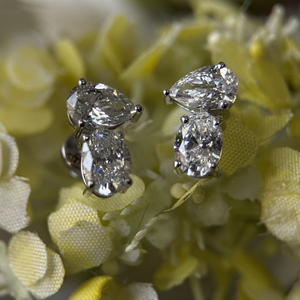 ต่างหูเพชรสำหรับเจ้าสาว รับรองโดย IGI ทองคำขาว 14K รูปไข่ 1.15 กะรัต และรูปหยดน้ำ 1.00 กะรัต ต่างหูแบบติดหูสำหรับงานแต่งงาน - Product Image 3