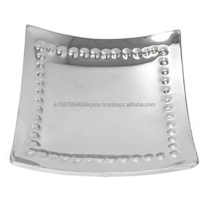 Bandeja de servicio de calidad de mano de obra artesanal con diseño de borde creativo Suministro de hoteles Bandejas multifuncionales para camareros - Product Image 2