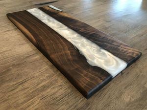 เขียงไม้เคลือบอีพ็อกซี่สำหรับครัวและโต๊ะอาหาร ลายแม่น้ำ เขียงไม้เรซิ่นอีพ็อกซี่สำหรับเสิร์ฟ - Product Image 3