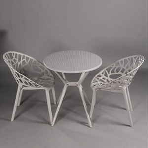 Mesa Redonda de Plástico Resistente con Diseño Fácil de Limpiar para Sala de Estar, Patio y Balcón - Product Image 6
