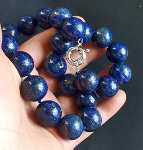 สร้อยคอแฟชั่นทำมือหลากสีจากลาพิส ลาซูลีธรรมชาติสีน้ำเงิน สำหรับผู้หญิงผู้ชาย ใช้ตกแต่งในชีวิตประจำวัน โดย UO INDIA - Product Image 1