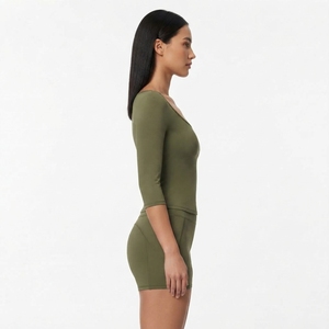 Nouvel ensemble de sport pour femme : short et haut à col rond pour le fitness et le yoga – Collection 2026 - Product Image 2