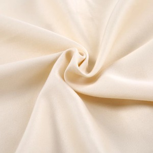 Fundas de Almohada Elegantes de Algodón Blanco, Tela Suave y Transpirable, Ideales para Hoteles - Product Image 4